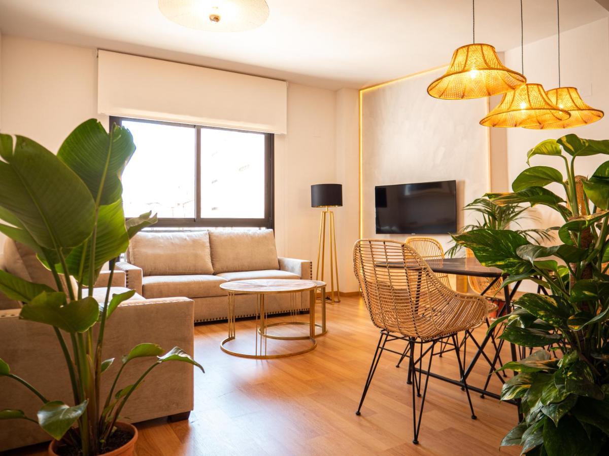 Stylish Apartment In The Heart Of Malaga With Pool Dış mekan fotoğraf